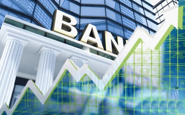 Cổ phiếu ngân hàng giữa phiên: dòng tiền mạnh hay yếu?
