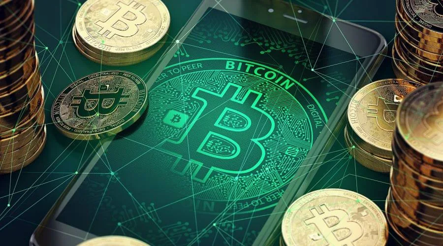 Bitcoin ngày 17/06/2026 trên smartphone và mạng lưới blockchain minh hoạ dòng tiền crypto