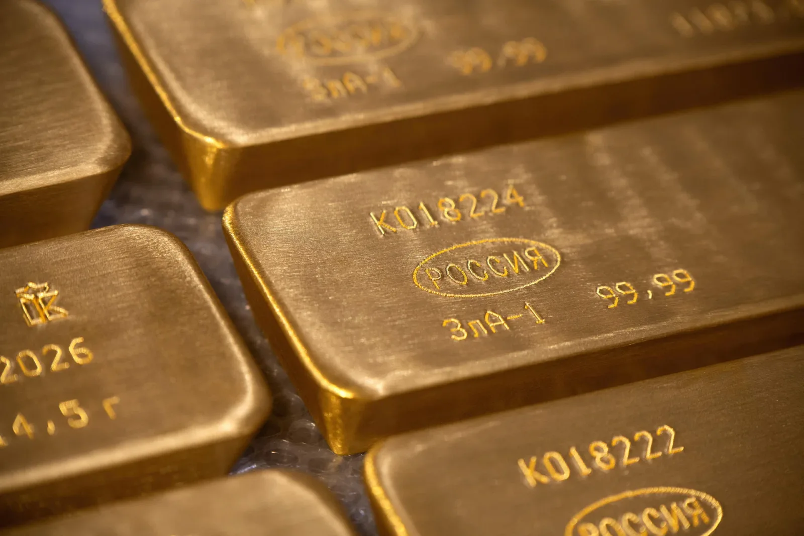 XAUUSD 15/07/2026: vàng thỏi minh họa tài sản trú ẩn