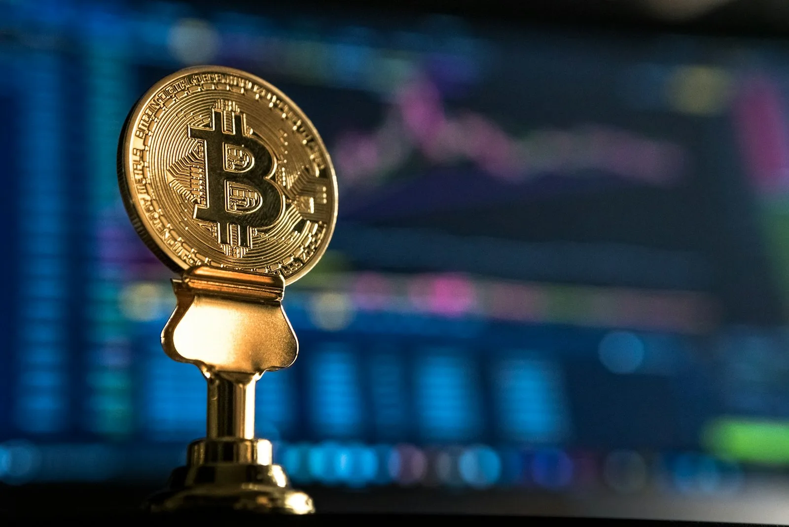 Thị trường Bitcoin và rủi ro phá vỡ biên độ ngắn hạn