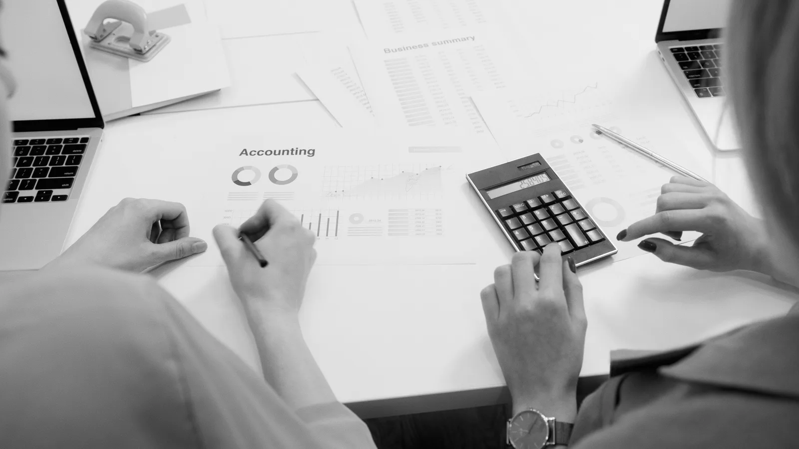Ghi chú dữ liệu và quản trị rủi ro trong thị trường crypto