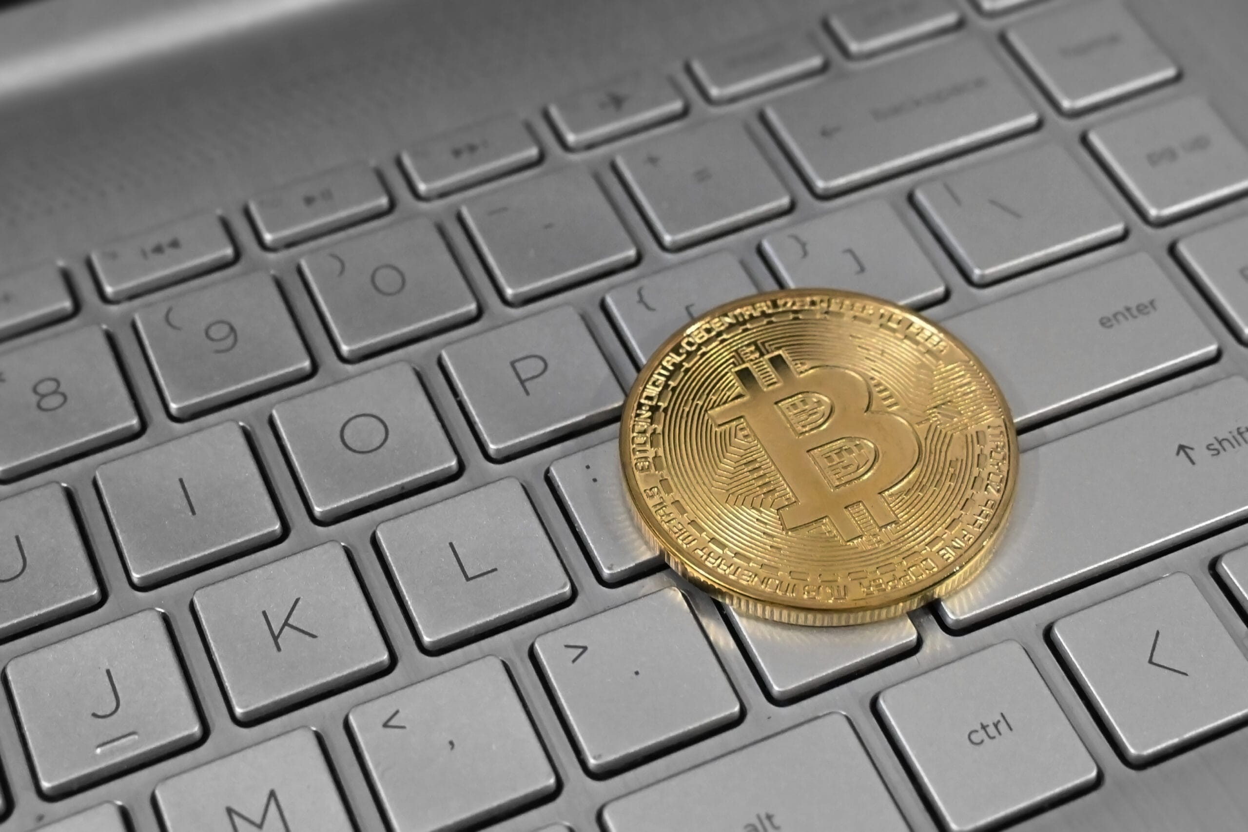 Ảnh minh họa Bitcoin và giao dịch crypto